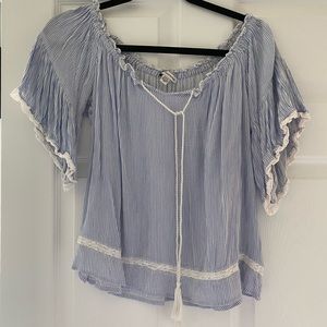 american eagle off shoulder shirt